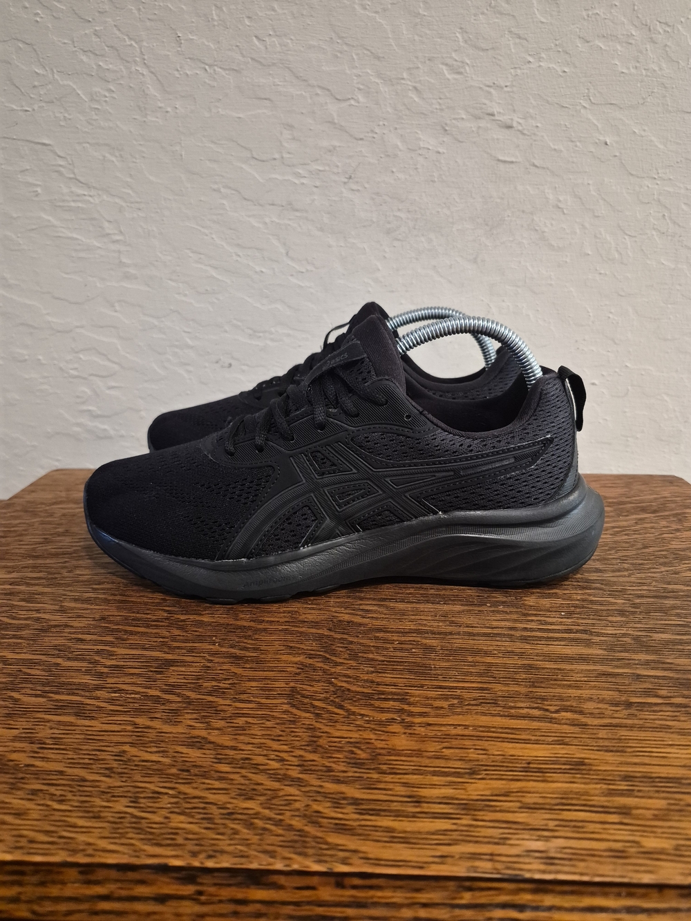 Asics Gel-Contend 9 Athletic Running Shoes
Women's Size 8.5